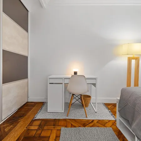 Colonnade Apartment Paris