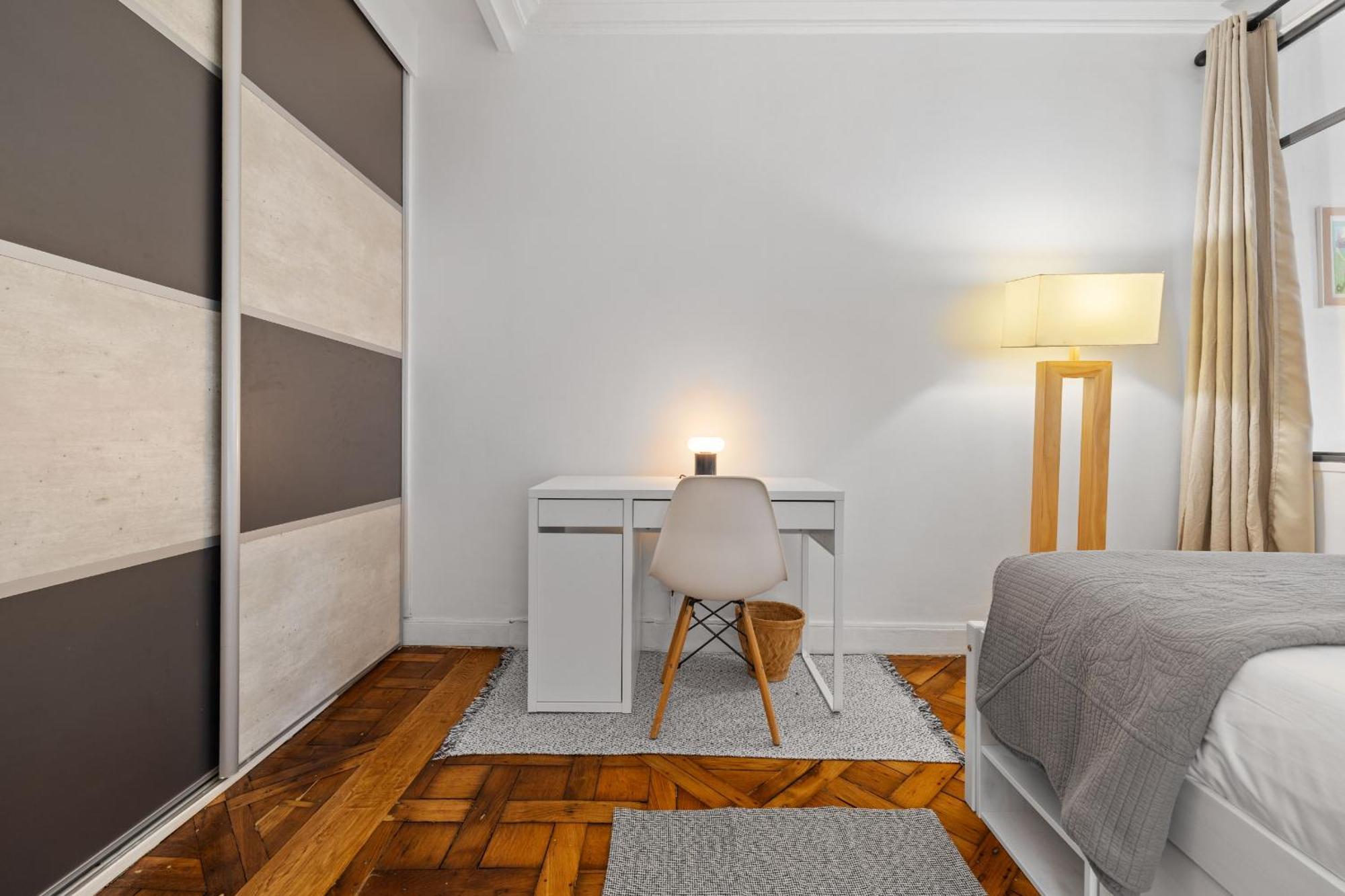 Colonnade Apartment Paris